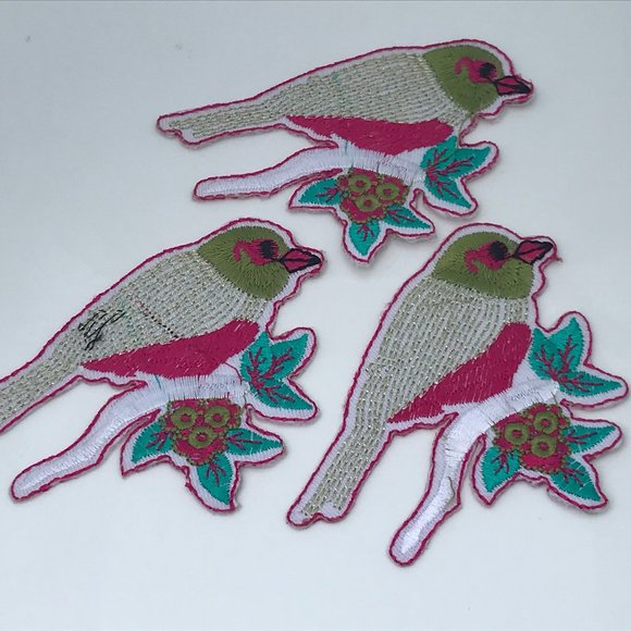 Accessories - Lot of 3 Bird on Nest Iron On Patches Embroidery A